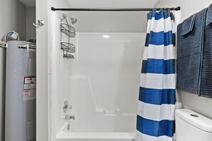 Handtücher, Seife, Toilettenpapier