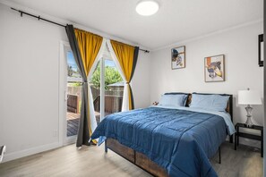 3 habitaciones, escritorio, tabla de planchar con plancha y wifi 