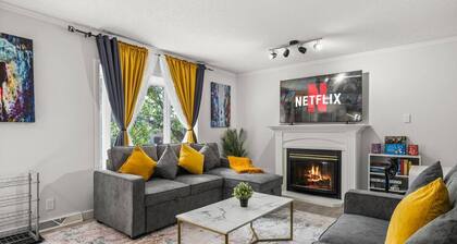 Bright 3-Bed Retreat Near the Zoo and Downtown