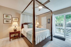 2 Schlafzimmer, Schreibtisch, Bügeleisen/Bügelbrett, Reisekinderbett