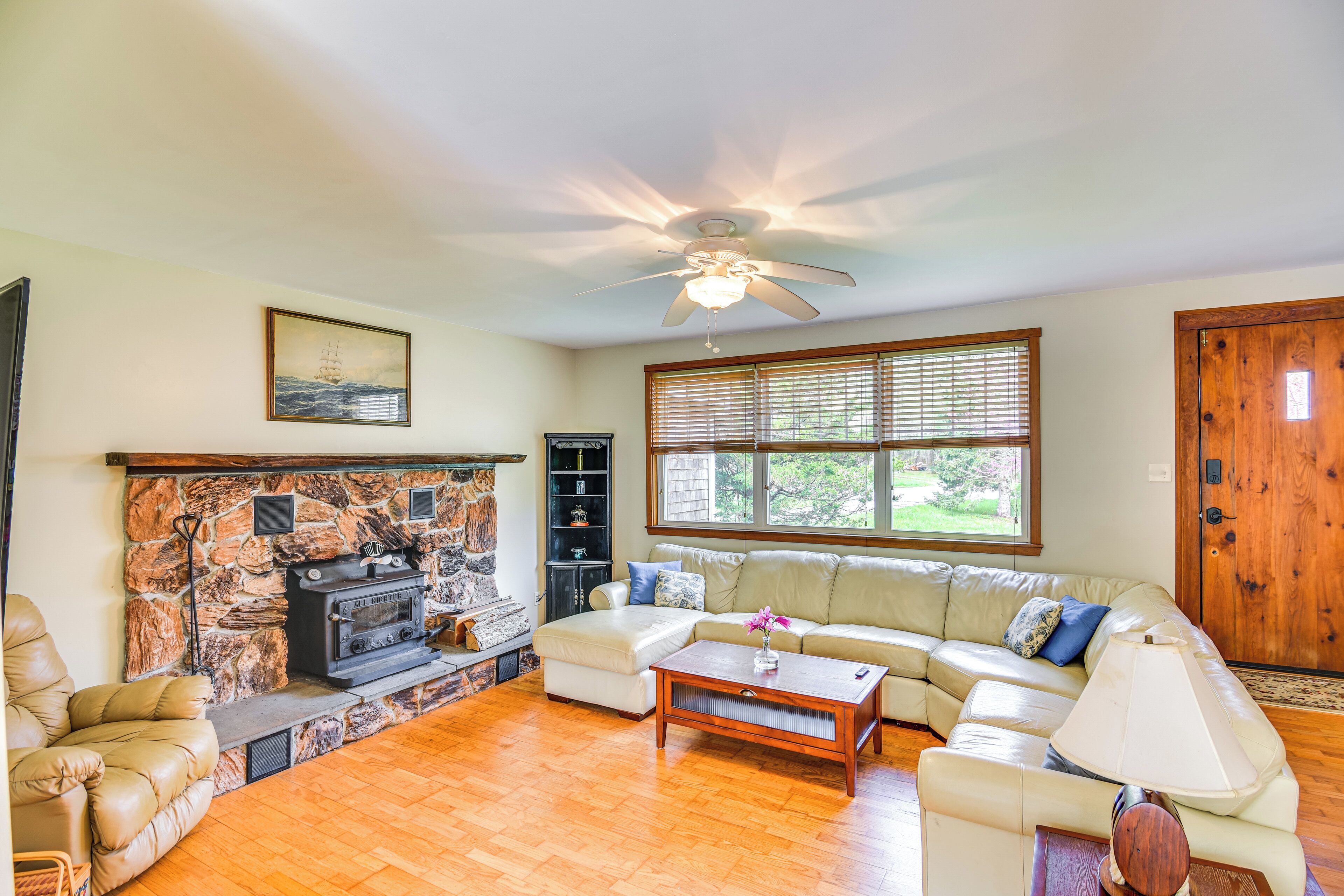 6 Mi To Beach: Family Home In Little Compton! - Tiverton, RI