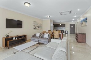 Unclassified image, 2 of 30, button