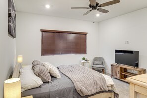 2 bedrooms, internet, bed sheets