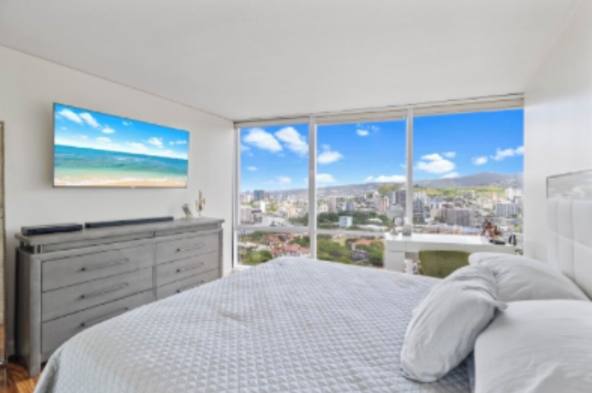 3 bedrooms, in-room safe, iron/ironing board, free WiFi