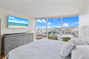 3 bedrooms, in-room safe, iron/ironing board, free WiFi