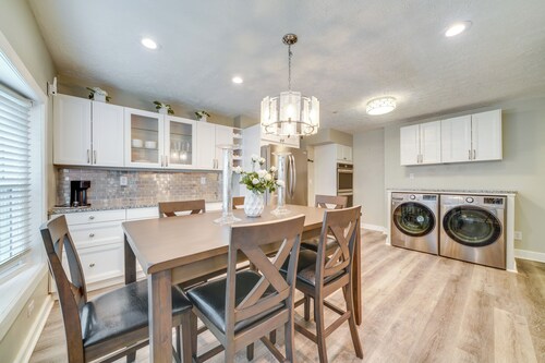 1 Block to Mellwood: Modern Apt by Shops & Dining!