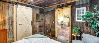 Rustic Getaway w/ Shared Pool in Kinston!