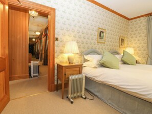 4 室のベッドルーム、客室ごとに異なる装飾、客室ごとに異なるインテリア、WiFi (無料)