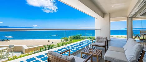 Deluxe Apartment, 3 Bedrooms, Beach View | Balcony