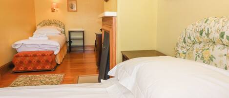 5 chambres, décoration personnalisée, ameublement personnalisé