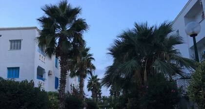 3-bedroom apartment on the seafront, quiet location between Hammamet and Nabeul