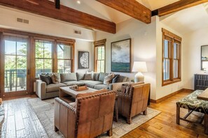 TV connectée, cheminée