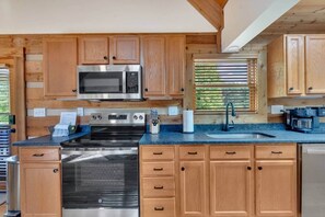 Cookware/dishes/utensils