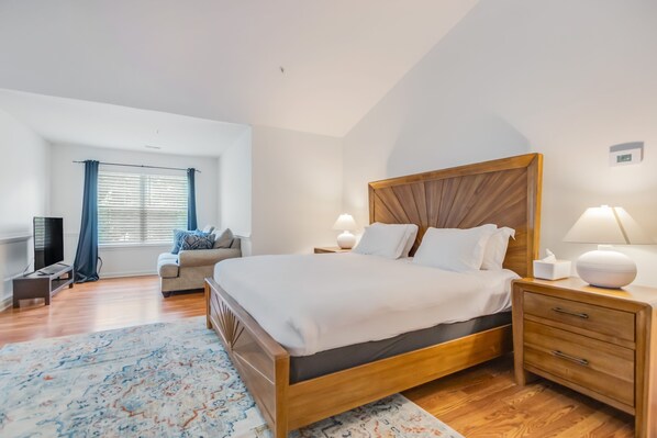 4 bedrooms, iron/ironing board, travel cot, free WiFi