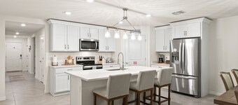 Brand New Spacious 5-bedroom Near Weeki Wachee Spring