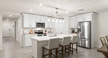 Brand New Spacious 5-bedroom Near Weeki Wachee Spring