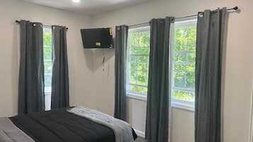 3 bedrooms, iron/ironing board, WiFi