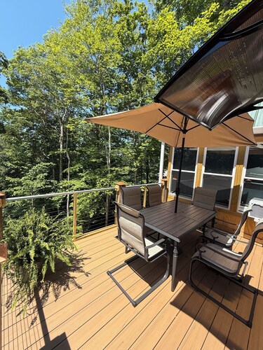 4 bed cabin in delightful Byrdstown with fitness room, WiFi, AC
Boat/trl parking