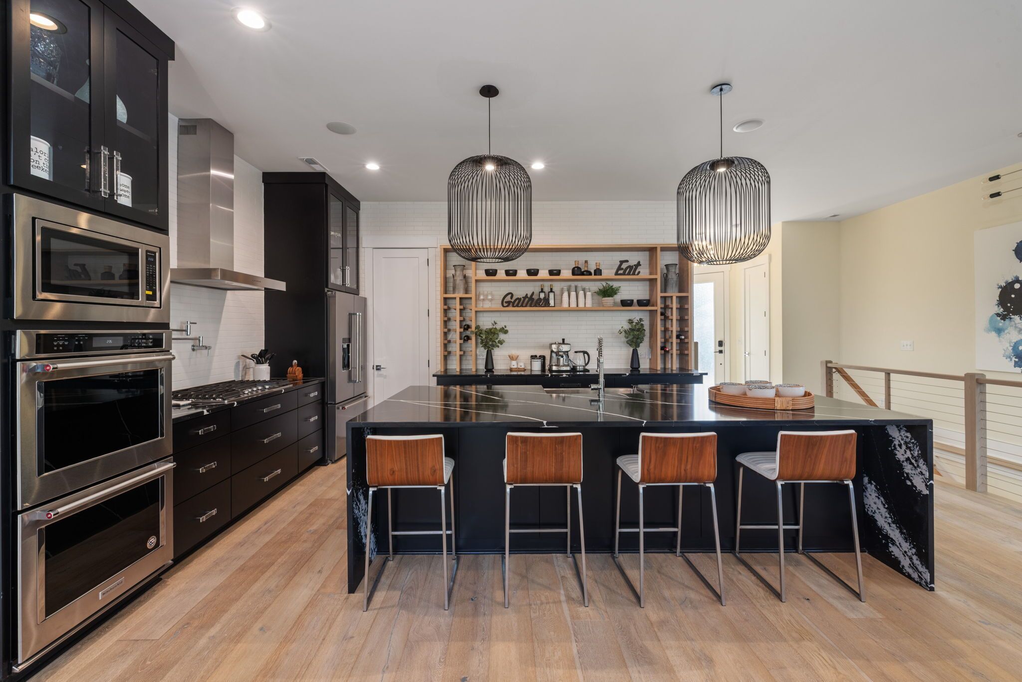 雪櫃、微波爐、焗爐、爐具