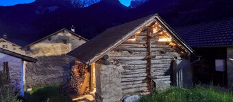 Enchanting 4-bedroom chalet in Mesocco