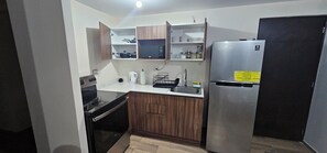 Microwave, oven, coffee/tea maker, electric kettle
