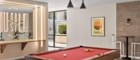 Spielezimmer
