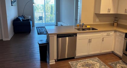Chic 2-bedroom apartment with AC, WiFi in wonderful Los Angeles