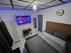 4 bedrooms, WiFi, bed sheets