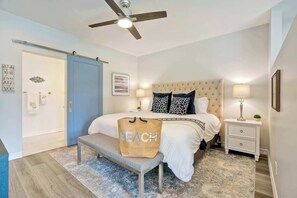 Condo, 1 King Bed, Balcony, Garden View (La Costa Comfort)