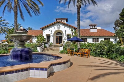 La Costa Gem - Condo for 3!