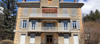 Apartment in a Mexican villa in the center of Barcelonnette, heart of the Alps