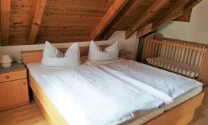 1 bedroom, WiFi, bed sheets