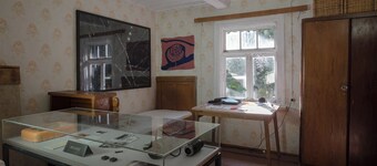 Retreat House / privat sauna / natural pond to swim / no neighbours / lake / sea