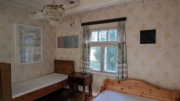 2 bedrooms, bed sheets