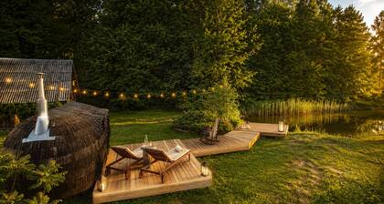 Retreat House / privat sauna / natural pond to swim / no neighbours / lake / sea