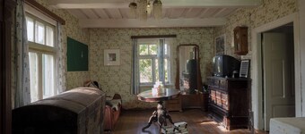 Retreat House / privat sauna / natural pond to swim / no neighbours / lake / sea