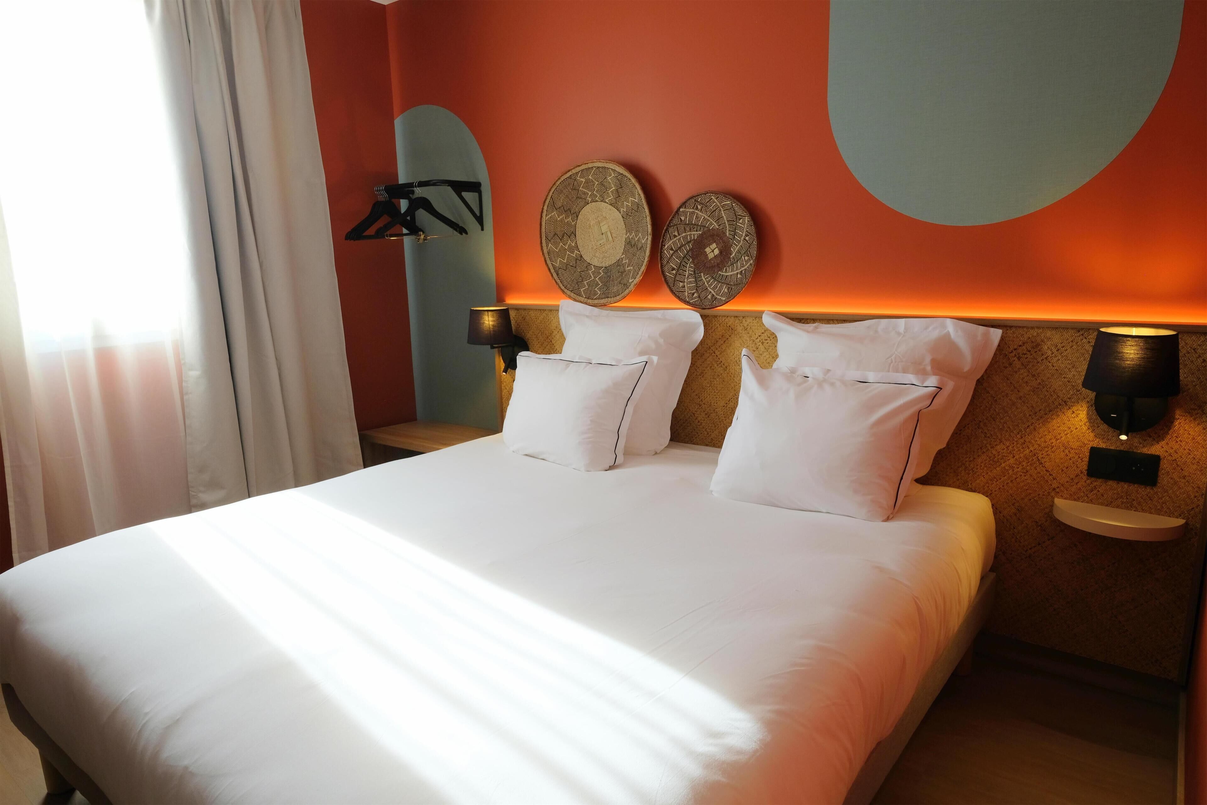 Soundproofing, iron/ironing board, free WiFi