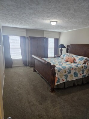 3 bedrooms, free WiFi, bed sheets