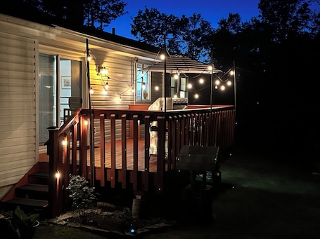 テラス / パティオ. Catskills Getaway: 3BR Retreat w/ Media Room, Near Casino, Bethel Woods & More!