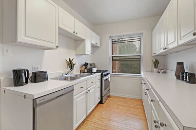 Peaceful 1BR Escape in Evanston - Hinman