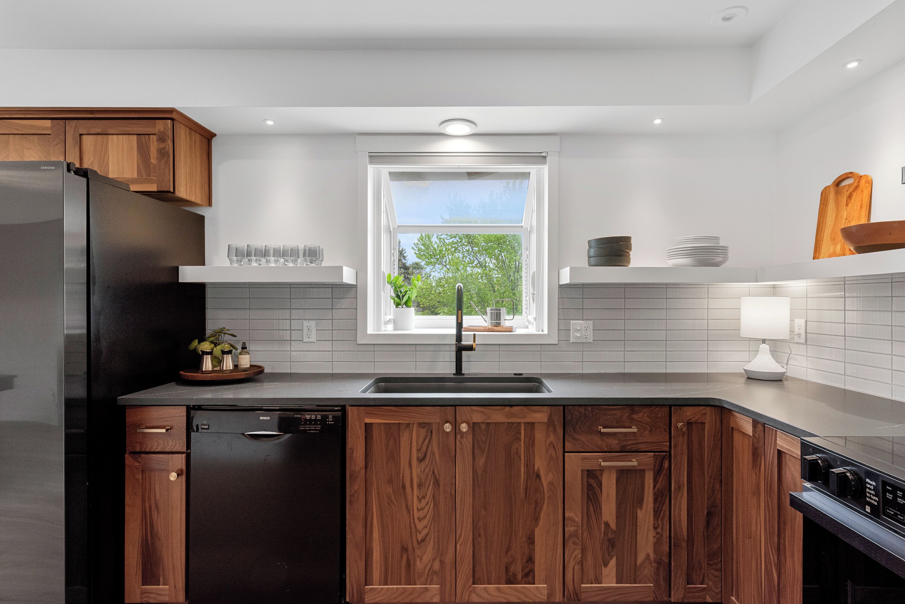 Microwave, oven, stovetop, dishwasher