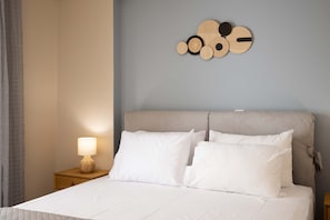 1 bedroom, desk, Internet - Kalamata City Nest Ypapanti Cozy Bright Getaway (Kalamata)
