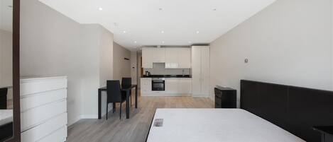 1 Schlafzimmer, Bügeleisen/Bügelbrett, WLAN, Bettwäsche