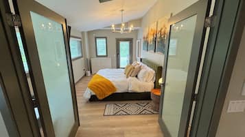 Desk, free WiFi, bed sheets, wheelchair access
