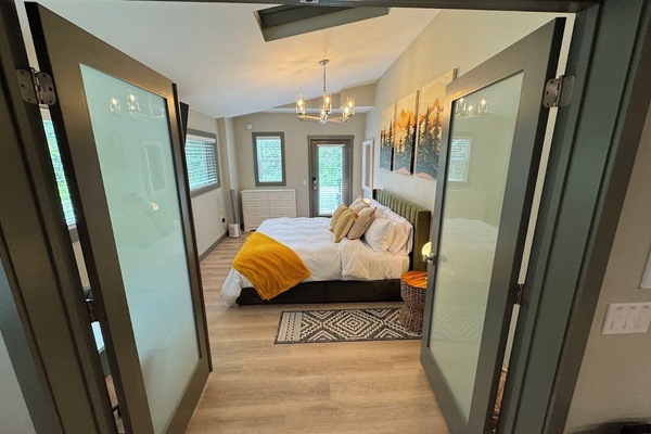 2 bedrooms, desk, free WiFi, bed sheets