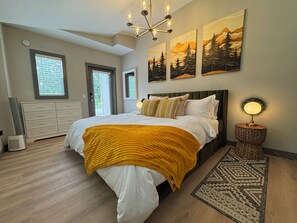 2 bedrooms, desk, free WiFi, bed sheets