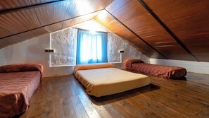 5 bedrooms, iron/ironing board, travel cot, WiFi