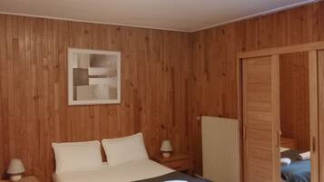 Habitación triple familiar | Escritorio y wifi gratis