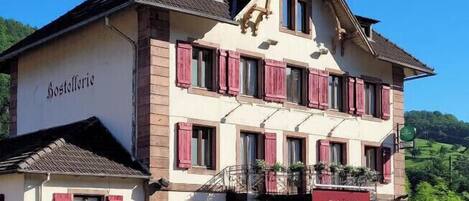 Fachada da propriedade