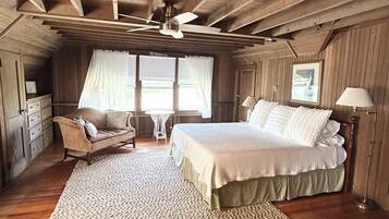 6 bedrooms, iron/ironing board, WiFi, bed sheets